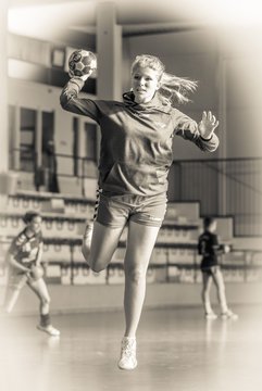 Bild 262 - Frauen SG Wift - HSG Kremperheide/Muensterdorf : Ergebnis: 24:25